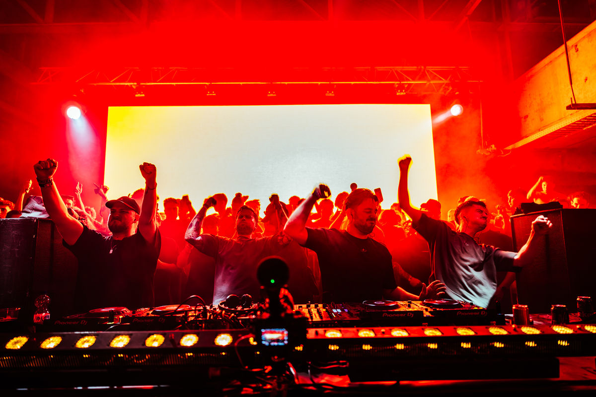 Loading... just a sec